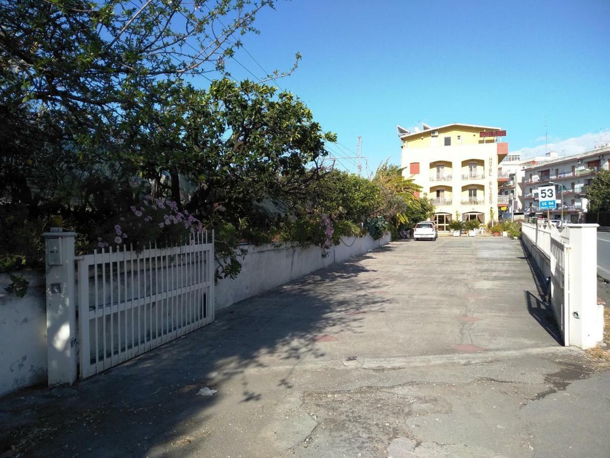 Hotel Eliseo Giardini Naxos Esterno foto
