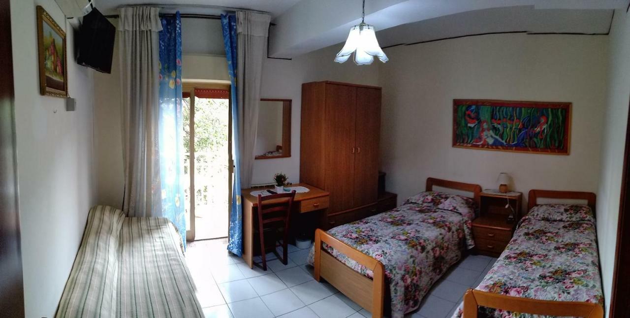 Hotel Eliseo Giardini Naxos Esterno foto