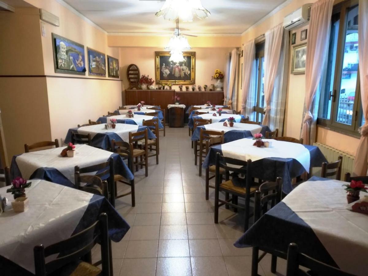 Hotel Eliseo Giardini Naxos Esterno foto
