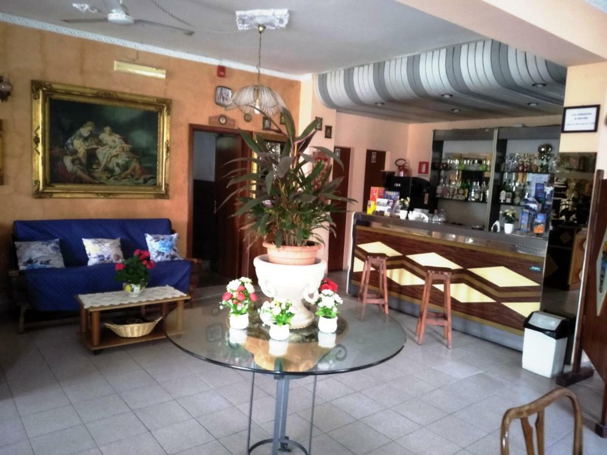 Hotel Eliseo Giardini Naxos Esterno foto